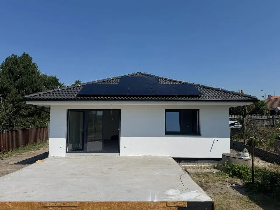 📍Borský Mikuláš (okres Senica)
🏠Montovaný dom MIPAV

⚡️3.71 kWp
     Menič Goodwe ET20
 👉Predprí...