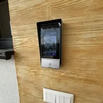Domáci videovrátnik s displejom